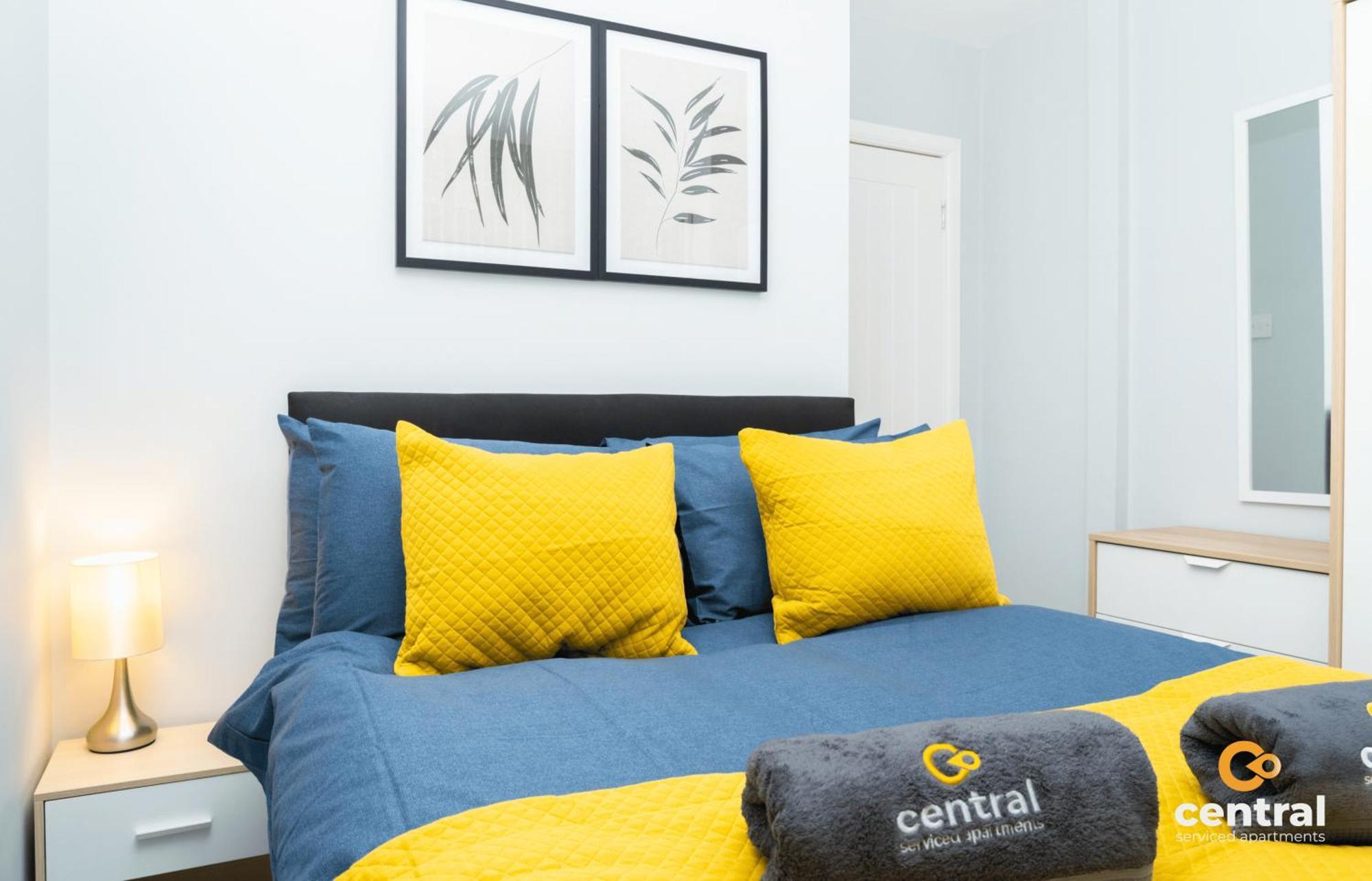 Central Serviced Apartments - 2 Bedroom - Ground Floor - Monthly & Weekly Bookings Welcome - Free Street Parking - 2 Double Beds - Wifi - Smart Tvs In Rooms - Fully Equipped - Heating 24-7 - Contractor & Short Stay Favourite Dundee Exterior foto
