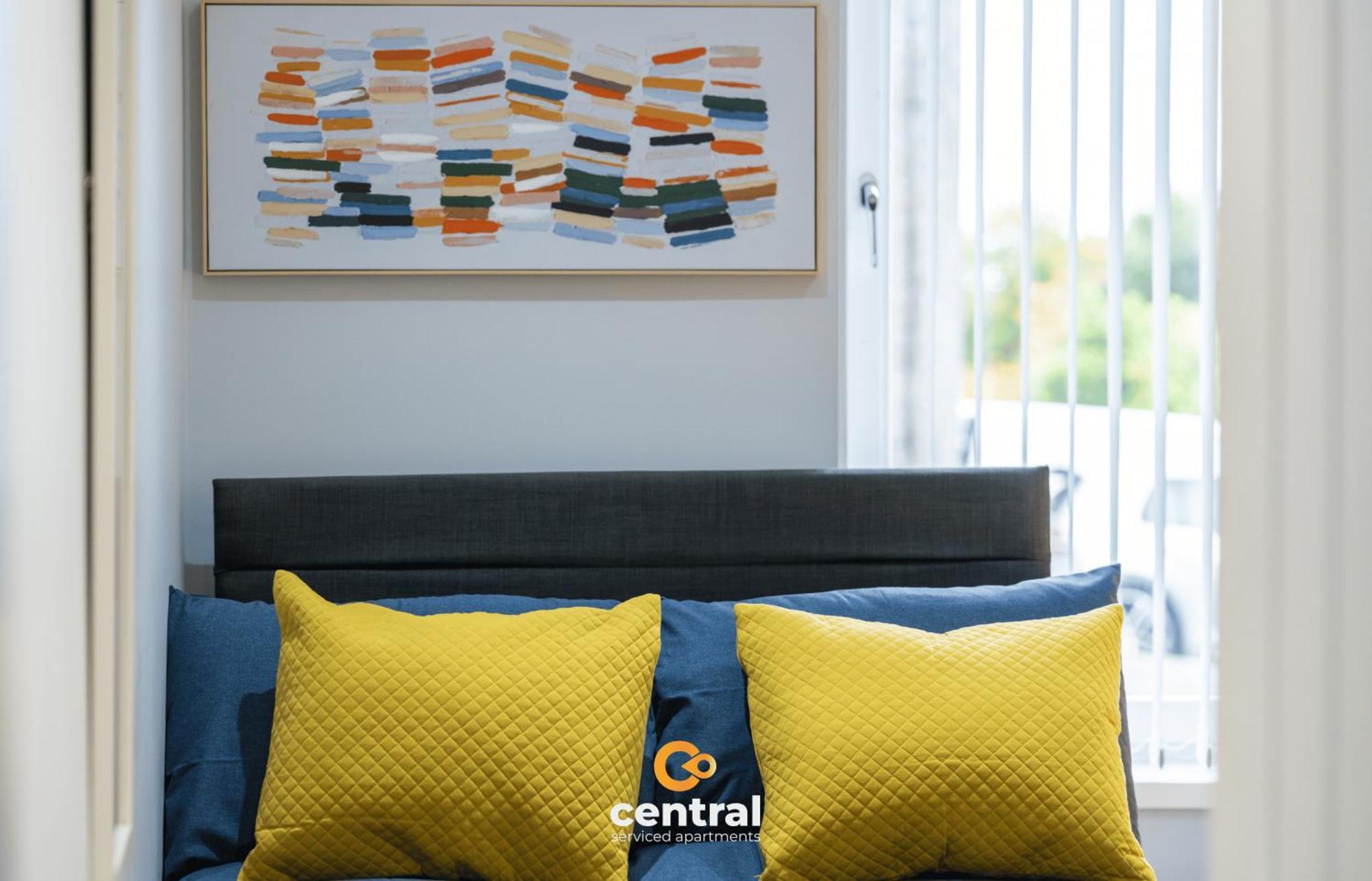 Central Serviced Apartments - 2 Bedroom - Ground Floor - Monthly & Weekly Bookings Welcome - Free Street Parking - 2 Double Beds - Wifi - Smart Tvs In Rooms - Fully Equipped - Heating 24-7 - Contractor & Short Stay Favourite Dundee Exterior foto